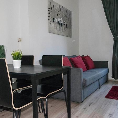Old Cracow Apartment Mazowiecka 11 Krakow Bagian luar foto