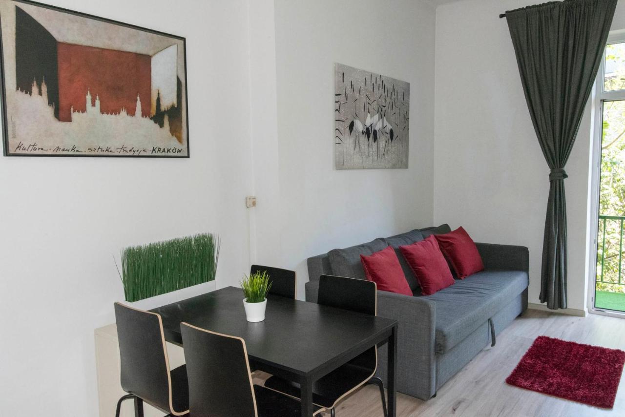 Old Cracow Apartment Mazowiecka 11 Krakow Bagian luar foto