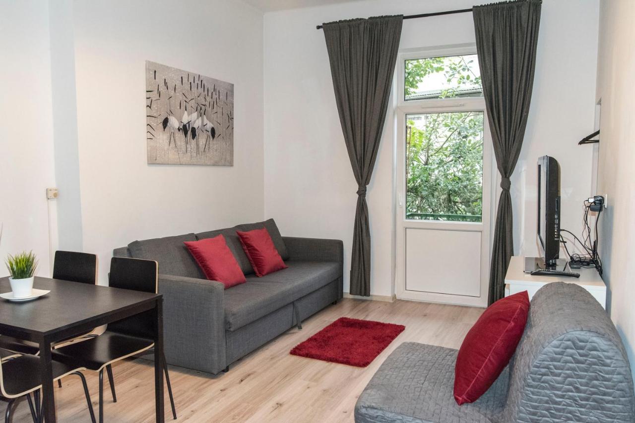 Old Cracow Apartment Mazowiecka 11 Krakow Bagian luar foto